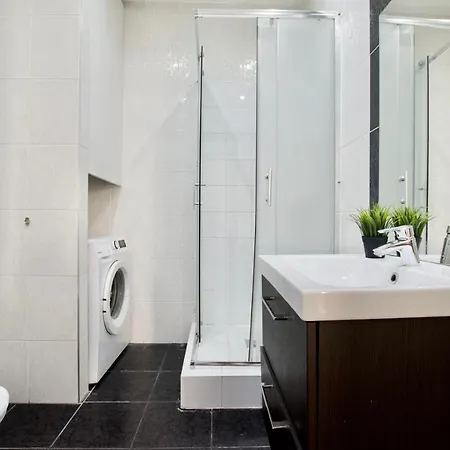 Apartment Flatiron Building - By Hi5 *