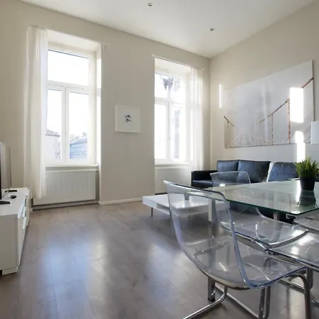 Apartment Flatiron Building - By Hi5 Budapest