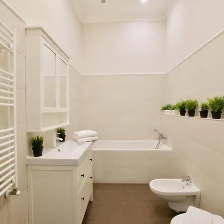 Apartment Flatiron Building - By Hi5 *