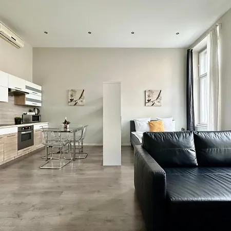 Flatiron Building - By Hi5 Apartment Budapest