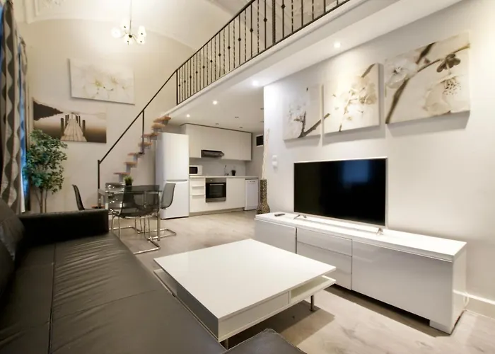 Flatiron Building - By Hi5 דירה