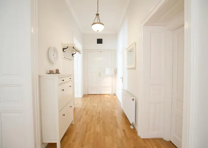 Flatiron Building - By Hi5 *