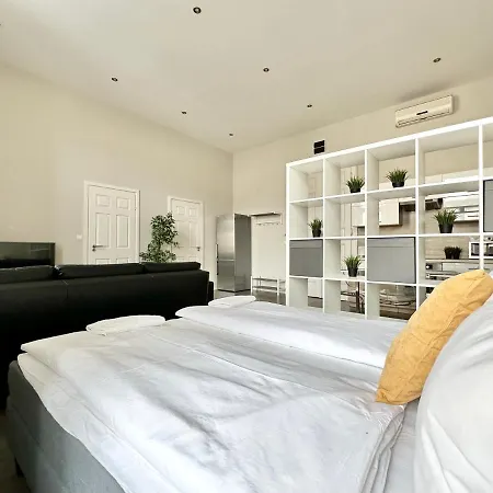 Flatiron Building - By Hi5 Διαμέρισμα Βουδαπέστη